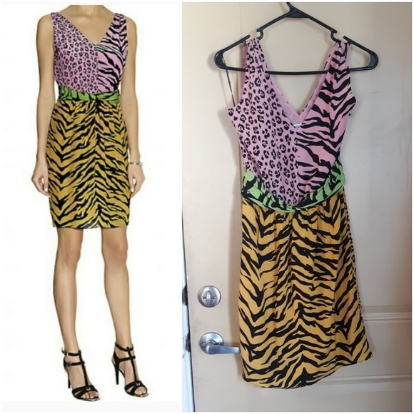 SOLD❤MOSCHINO 100% SILK DRESS - Picture 2 of 7